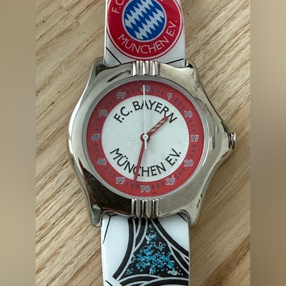 adidas F.C. Bayern Munchen E.V. Super Rare Limited Edition Watch IOB Germany